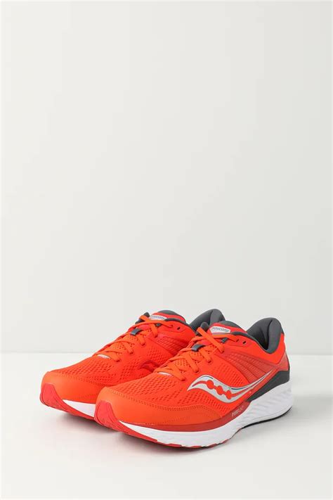 Кроссовки беговые Munchen 4S Saucony - цена 10550 ₽ купить в интернет ...