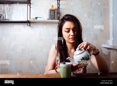 Pours Hot Tea Hi Res Stock Photography And Images Alamy