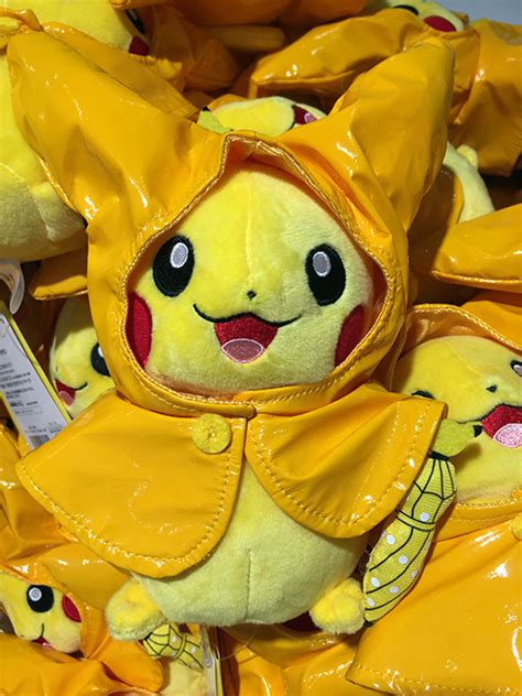 Pokemon Center Report Rainy Day Pikachu Trainers Collection Mikitzune