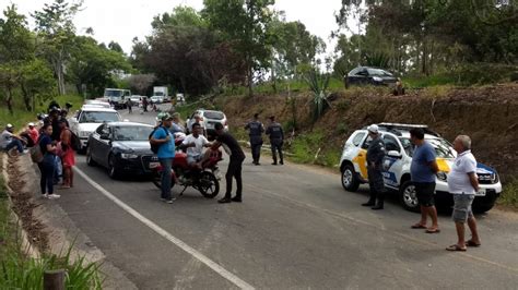 Manifestantes Bloqueiam A ES 010 Em Aracruz Norte Gazeta Online