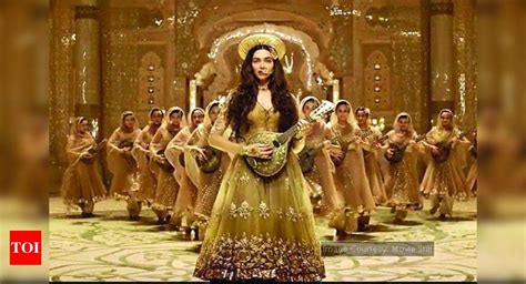 Deepika Padukone Dress In Deewani Mastani For Sale Off Off