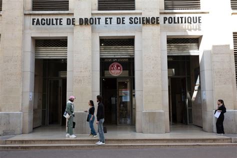 Licence Faculté de Droit et de Science politique