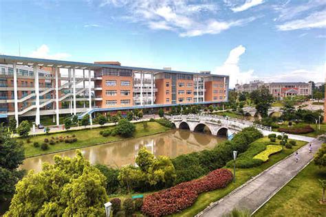 Guangdong University of Foreign Studies | ISAC Teach in China Jobs