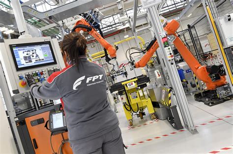 Fpt Industrial Iveco Viaggio Nel Nuovo Stabilimento Epowertrain