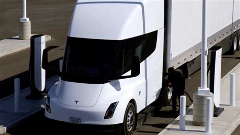 2022 Tesla Semi Fabricante Tesla Planetcarsz