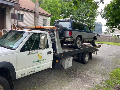 The Team At Everetts Auto Offers Reliable Towing Services And Top Dollar For Your Unwanted Junk Vehicles And Trucks