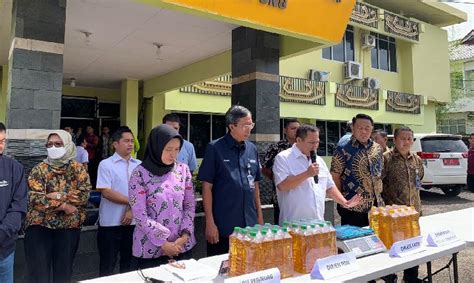 Kemendag Amankan Minyak Goreng Curah Tidak Sesuai Ketentuan Tempo Co