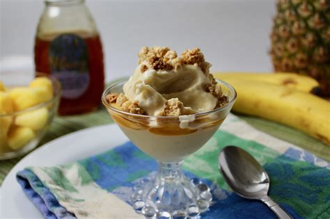 Pineapple and Banana "Frozen Yogurt" | epicuricloud (Tina Verrelli)