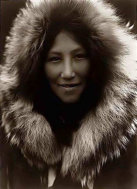 Fascinating Pictures Showing The Arctic Lifestyle Of The Inuit People The Vintage News