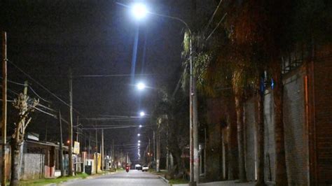 Contin A La Instalaci N De Nuevas Luces Led En Diferentes Barrios De