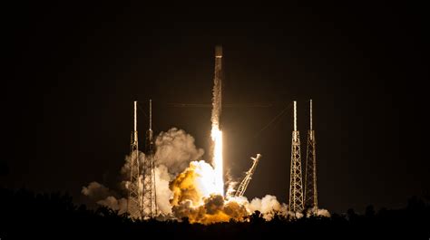 Spacex Launches 22 Starlink Satellites Lands Rocket At Sea Space