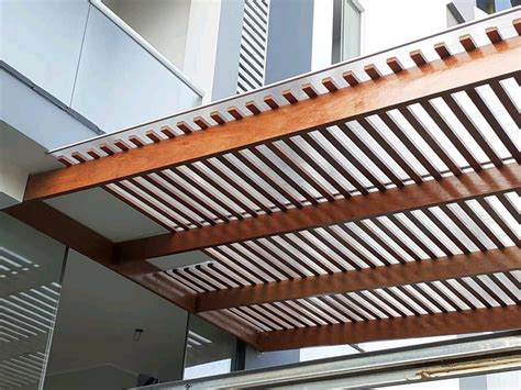 Construcción De Techos De Madera Sol Y Sombra Melamina Muebles