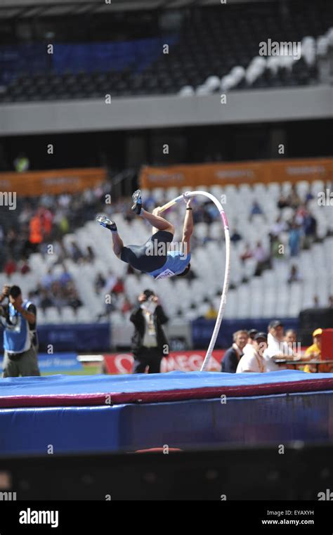 Renaud Lavillenie Fra Competing In The Men S Pole Vault Competition