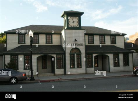 Everwood hi-res stock photography and images - Alamy