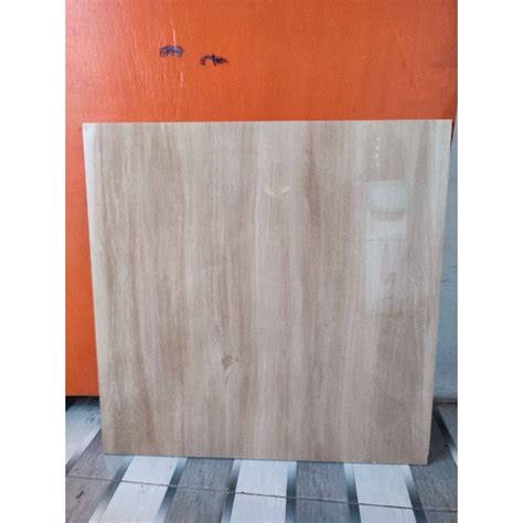 Jual Granit Lantai 60x60 Motip Kayu Glosy By Sunpower Shopee Indonesia