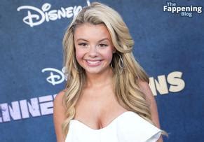 MALLORY JAMES MAHONEY Nude AZNude