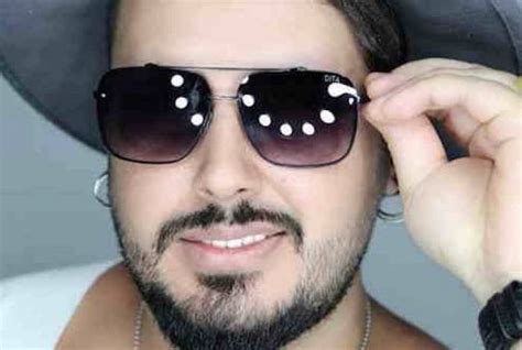 Trag Dia Cantor Sertanejo Morre Em Grave Acidente De Moto Mh Geral