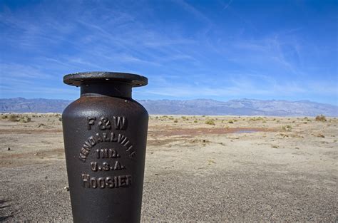 Old Stovepipe Wells, Death Valley, Cal — Cali49