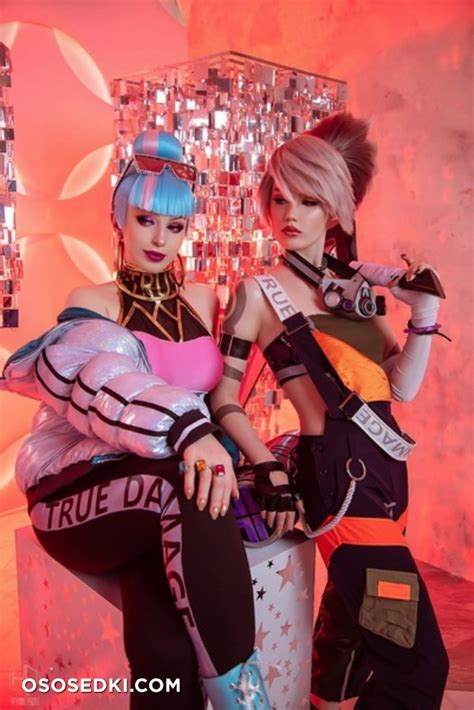 Lady Melamori And Lunaritie Qiyana And Akali Naked Cosplay Asian