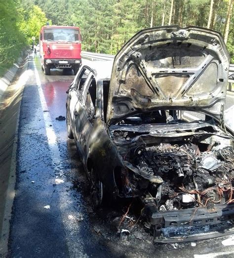 Foto Un Autoturism A Luat Foc N Trafic Pe Dn D La Tulnici Jurnal