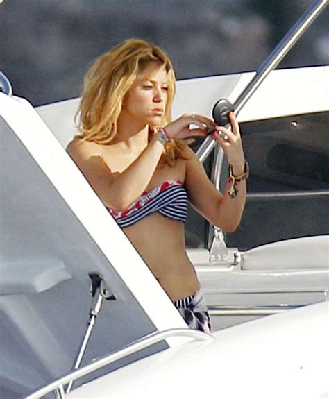 Shakira In Bikini On Yacht And Upskirt On Stage And In Fuckme Boots Porn Pictures Xxx Photos
