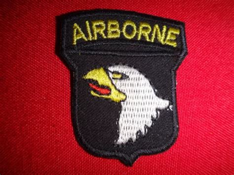 VIETNAM WAR US Army Flash 101st Airborne Division SCREAMING EAGLE Beret