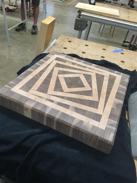 Just needs finish! got the idea from mtmwood. : r/woodworking