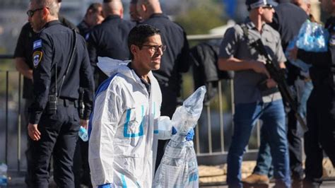 Paura A Gerusalemme Tre Morti In Un Attentato Alla Fermata Del Bus