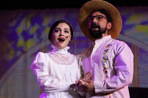 Worlds First Mariachi Opera Cruzar La Cara De La Luna West Edge