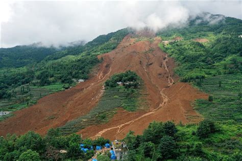 航拍贵州水城县鸡场镇坪地村山体滑坡现场 中国日报网