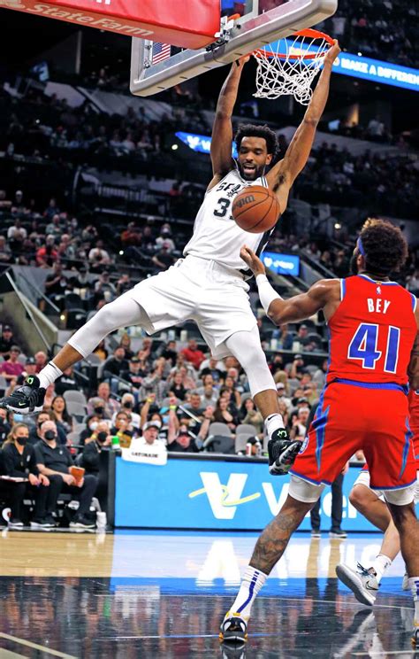 Spurs Score A Season High In Lopsided Win Vs Pistons