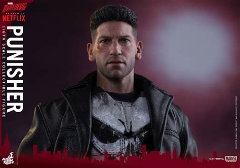 Punisher Hot Toy Revealed From Marvel S Daredevil