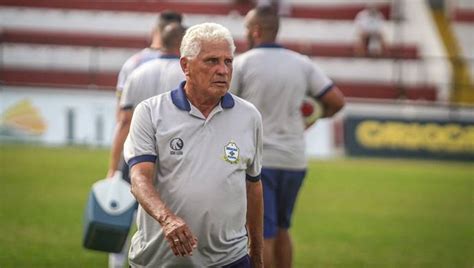 Ex Lateral Da Sele O E Do Bahia O Novo T Cnico Do Colo Colo