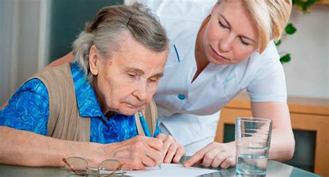 Curso De Cuidados Sociosanitarios A Pacientes Geri Tricos Formaci N