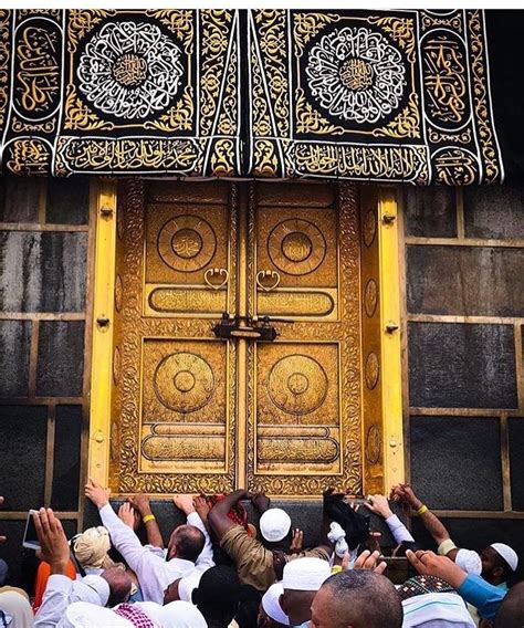 The Golden Kabbah Door Mecca Saudi Arabia Beautiful Mosques