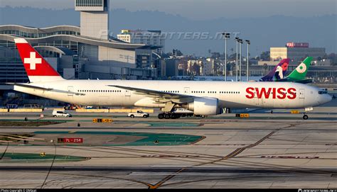 HB JNJ Swiss Boeing 777 3DEER Photo By OMGcat ID 1236565