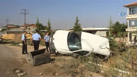 Çöp Bidonuna Çarpan Hafif Ticari Araç Evin Bahçesine Devrildi 1 Yaralı