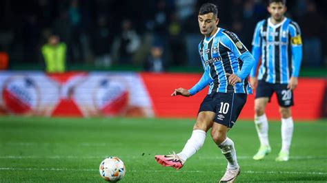 cristaldo o destaque do grêmio no brasileirão saiba mais sobre o jogador