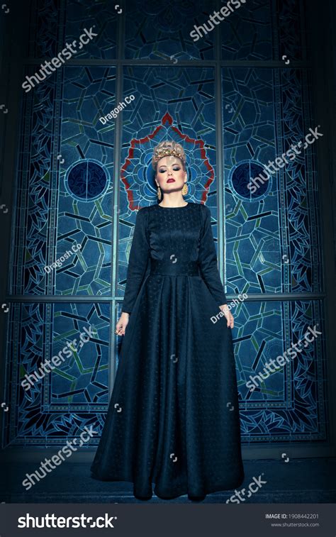 Full Length View Blonde Female Model Stock Photo 1908442201 Shutterstock