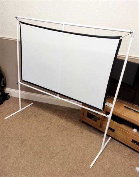 25 Homemade Diy Projector Screen Ideas Diy Crafts