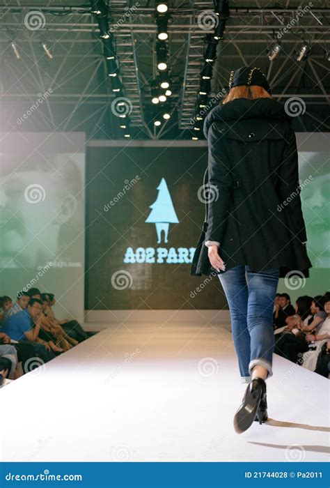 Female Asia Model at a Fashion Show Editorial Stock Photo - Image of ...