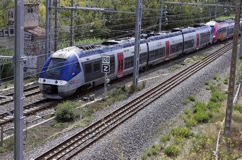 Béziers il tire sur le passager d un train qui refuse de converser