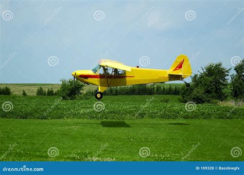 Super Cub Piper Bush Airplane, Royalty-Free Stock Image | CartoonDealer ...