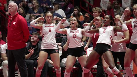 Watch Wisconsin volleyball vs Michigan today, with time, TV, streaming