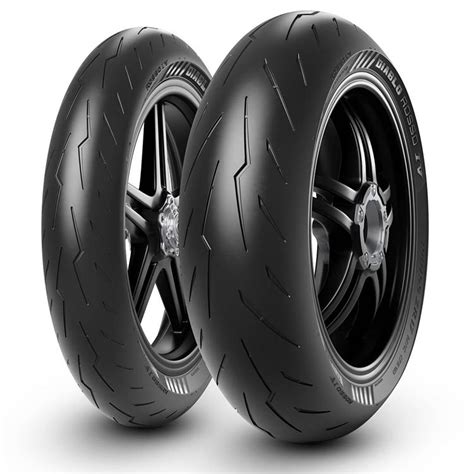 Pirelli Diablo Rosso 4 LE PNEU LE PLUS SPORTIF SUR ROUTE Pneus Moto