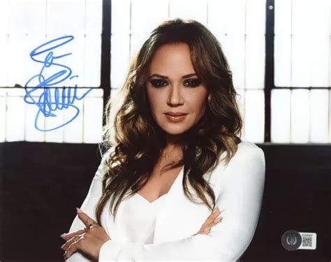 Leah Remini Autographed Signed 8x10 Photo Beckett Bas Coa Sexy Hot