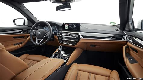 2018 BMW 5-Series 520d Touring | Interior