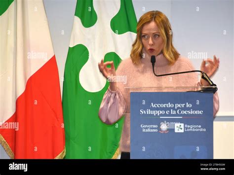 Milano Italia Giorgia Meloni Presidente Del Consiglio Dei Ministri E