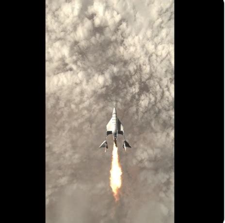 Virgin Galactic Faz Primeiro Voo Comercial Nesta Quinta Feira