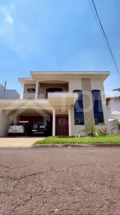 Casa de Condomínio na Avenida Professora Maria de Cresci Leopoldino